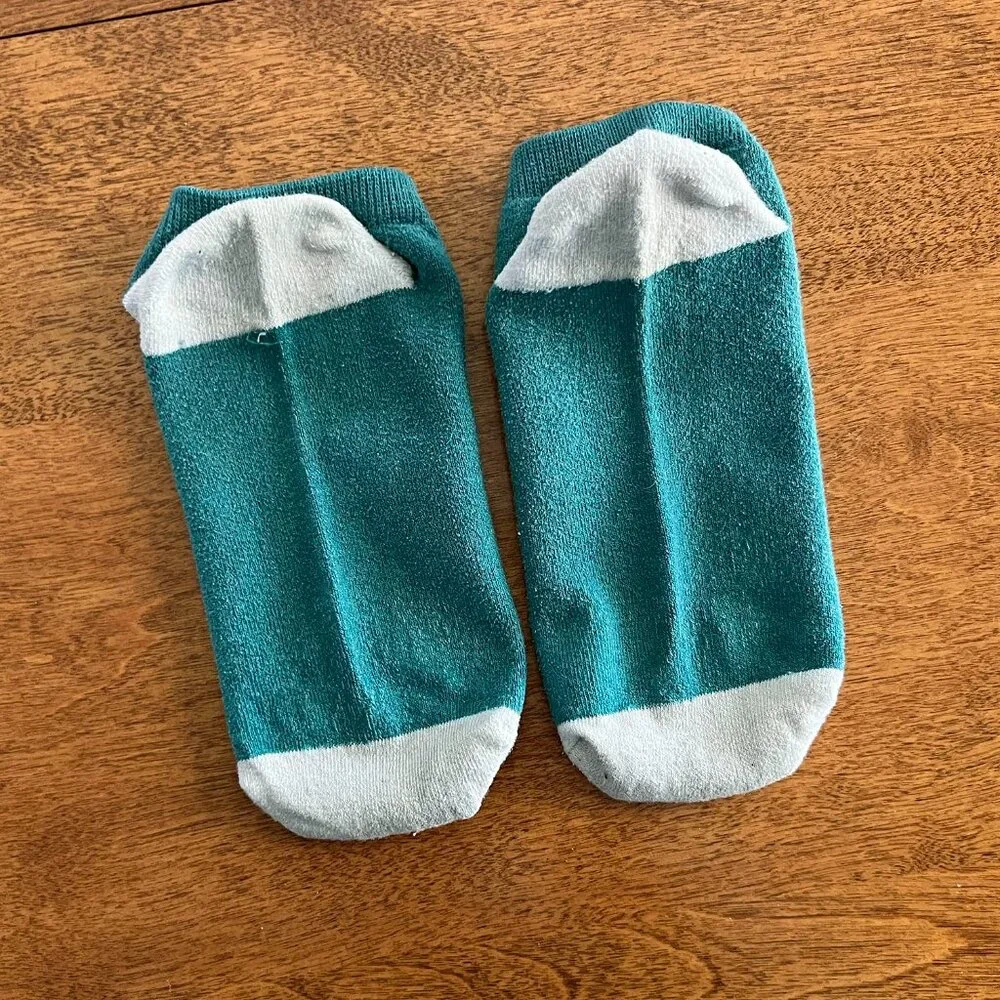 Old Navy green ankle socks M *Free in bundle*